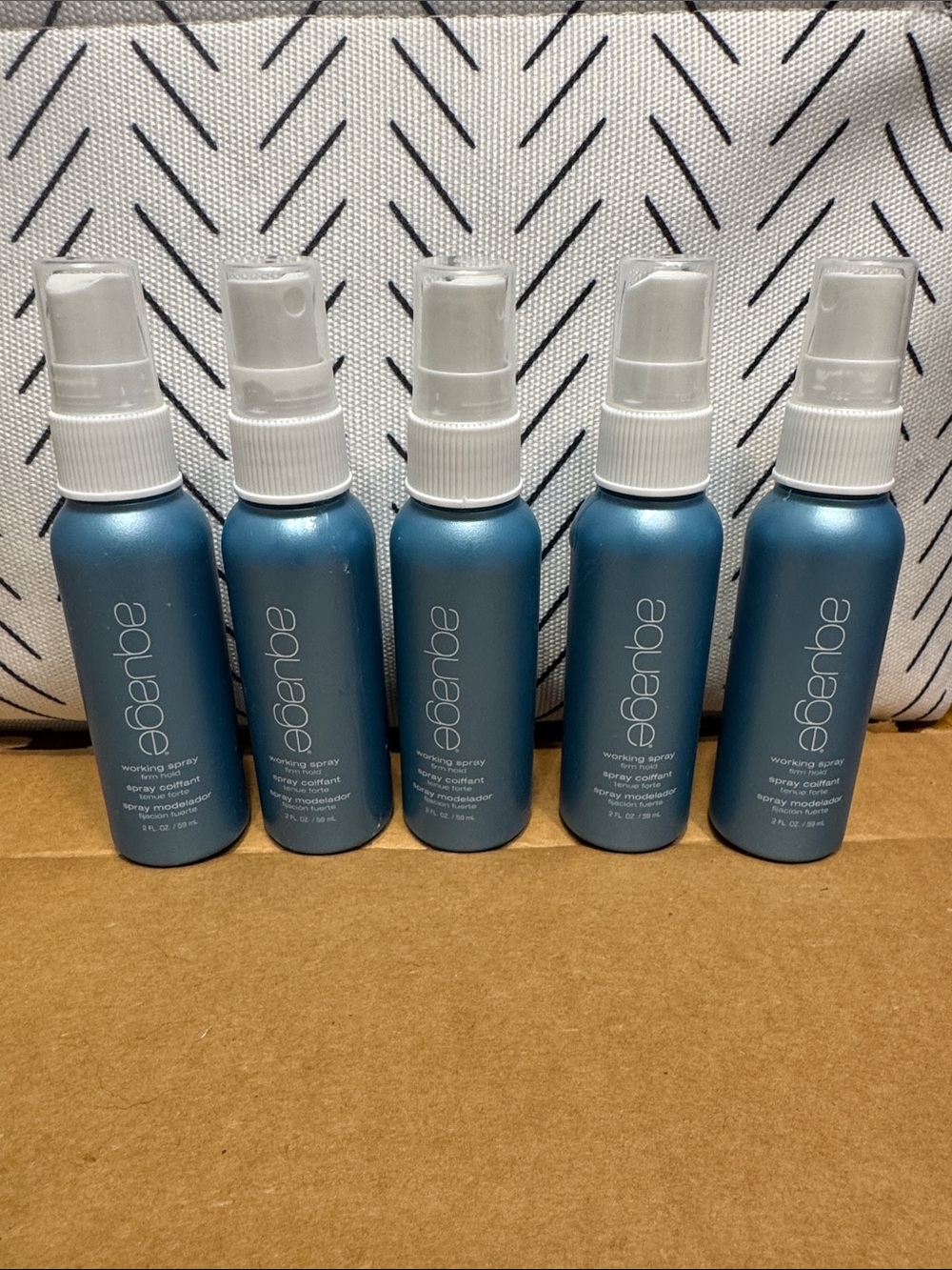 Aquage Blue Working Spray - Firm Hold